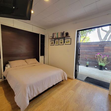 Venice Beach Studio With Large Private Patio Steps To The Beach Los Angeles Zewnętrze zdjęcie