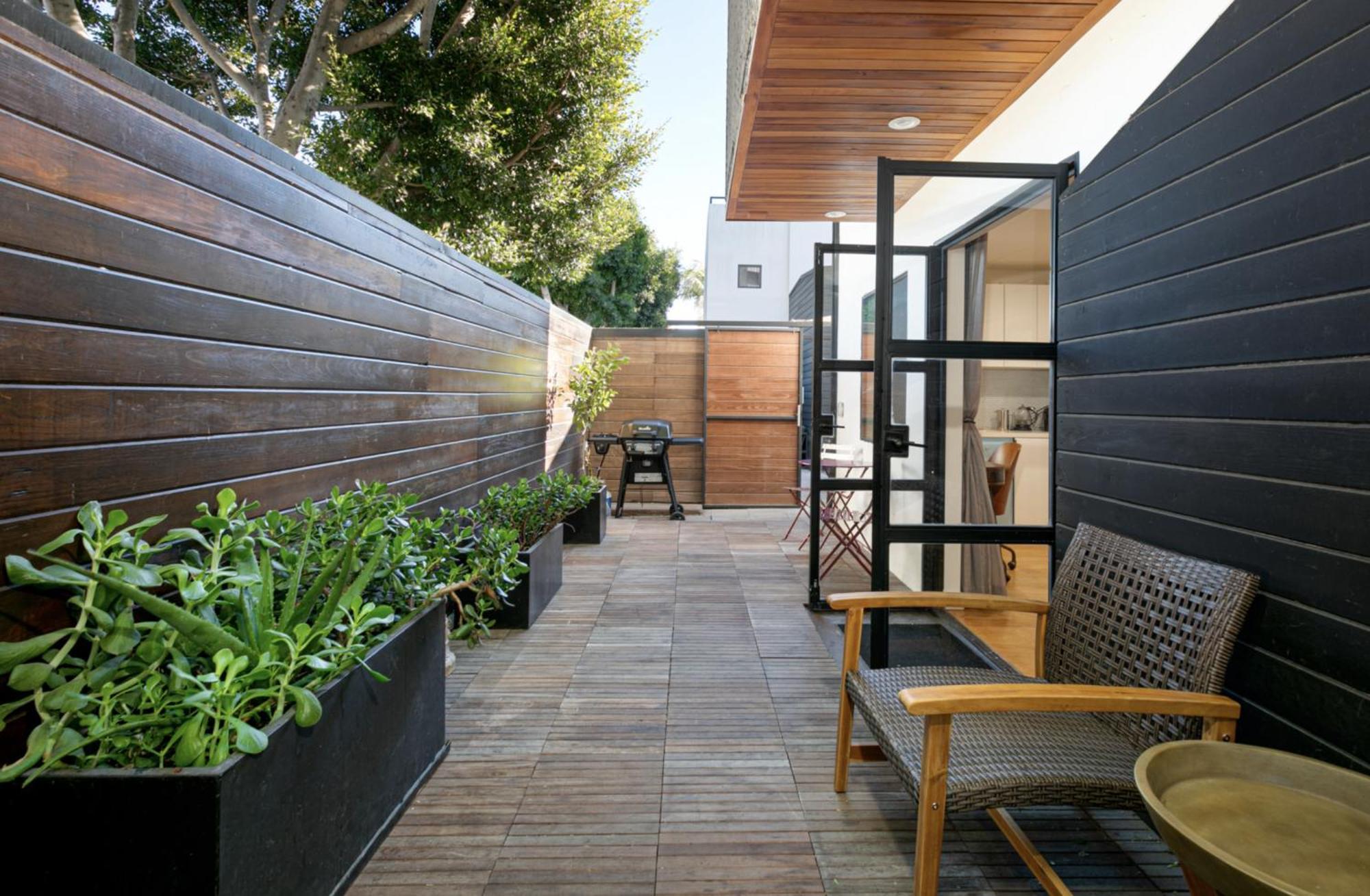 Venice Beach Studio With Large Private Patio Steps To The Beach Los Angeles Zewnętrze zdjęcie