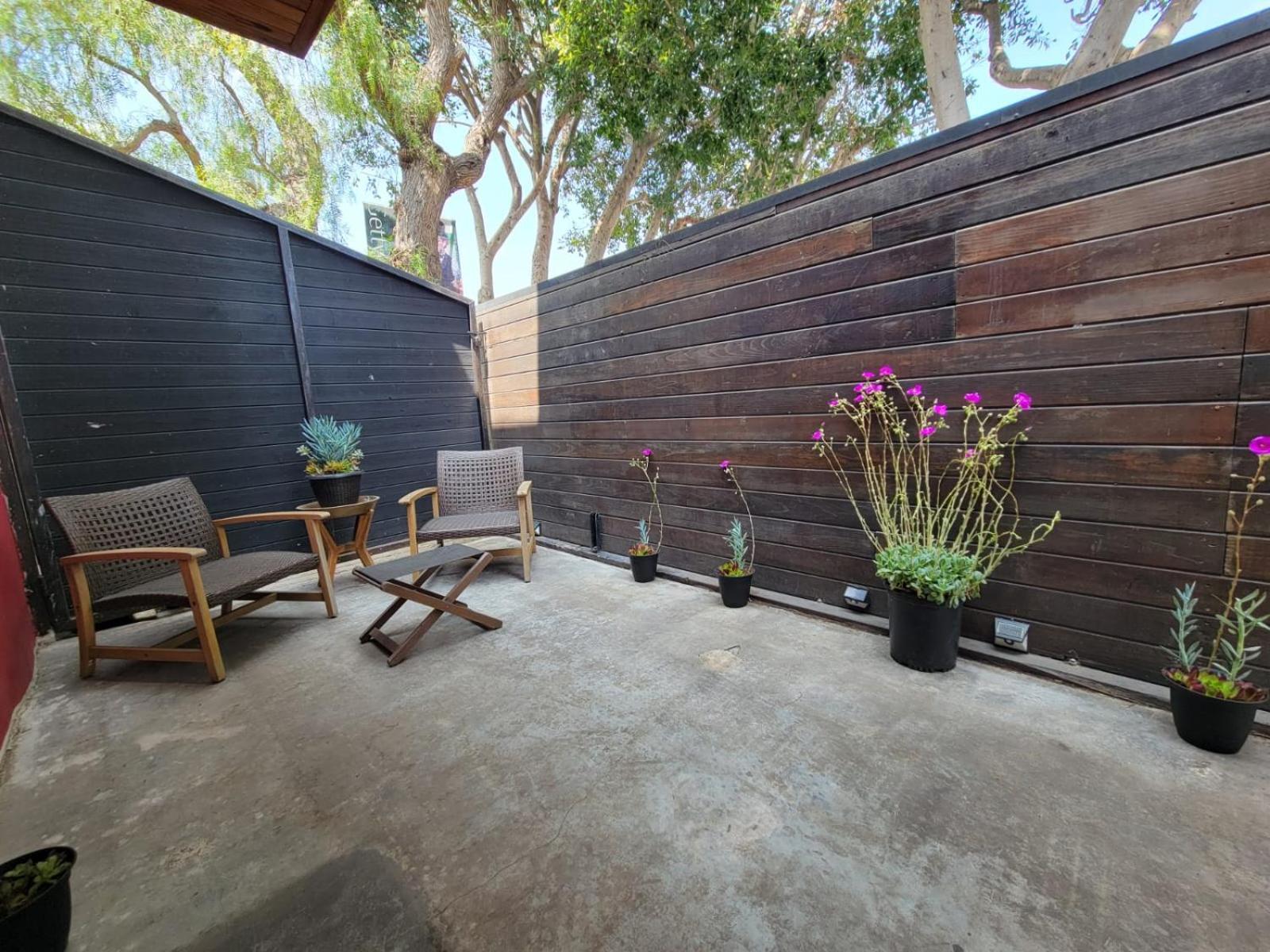 Venice Beach Studio With Large Private Patio Steps To The Beach Los Angeles Zewnętrze zdjęcie