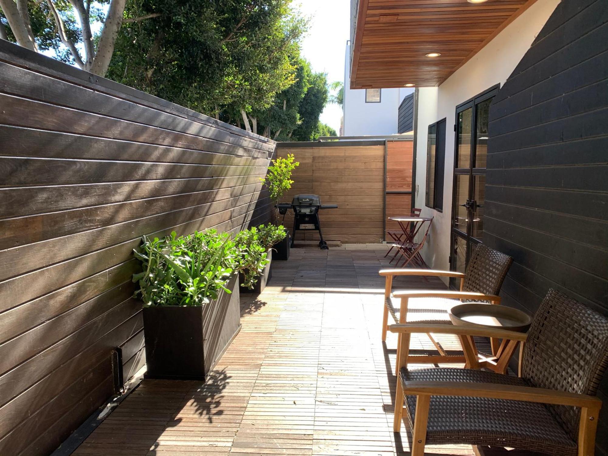 Venice Beach Studio With Large Private Patio Steps To The Beach Los Angeles Zewnętrze zdjęcie