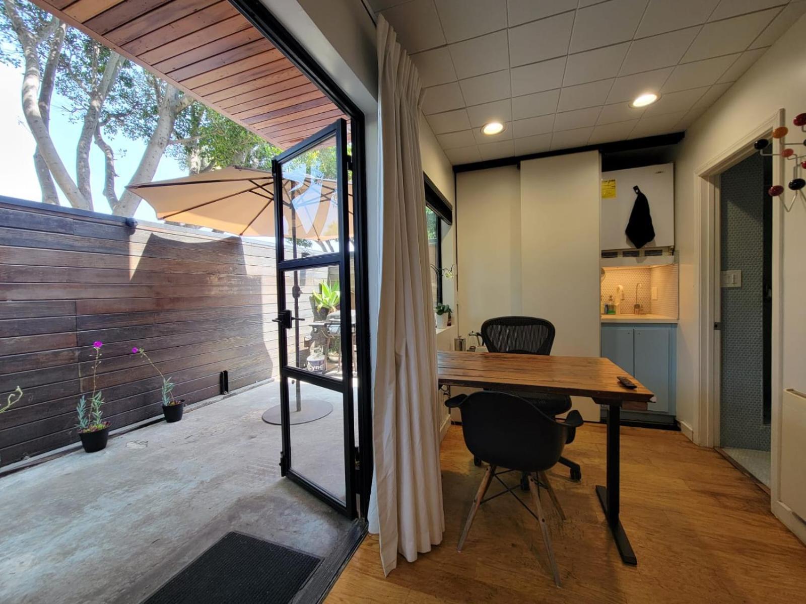 Venice Beach Studio With Large Private Patio Steps To The Beach Los Angeles Zewnętrze zdjęcie