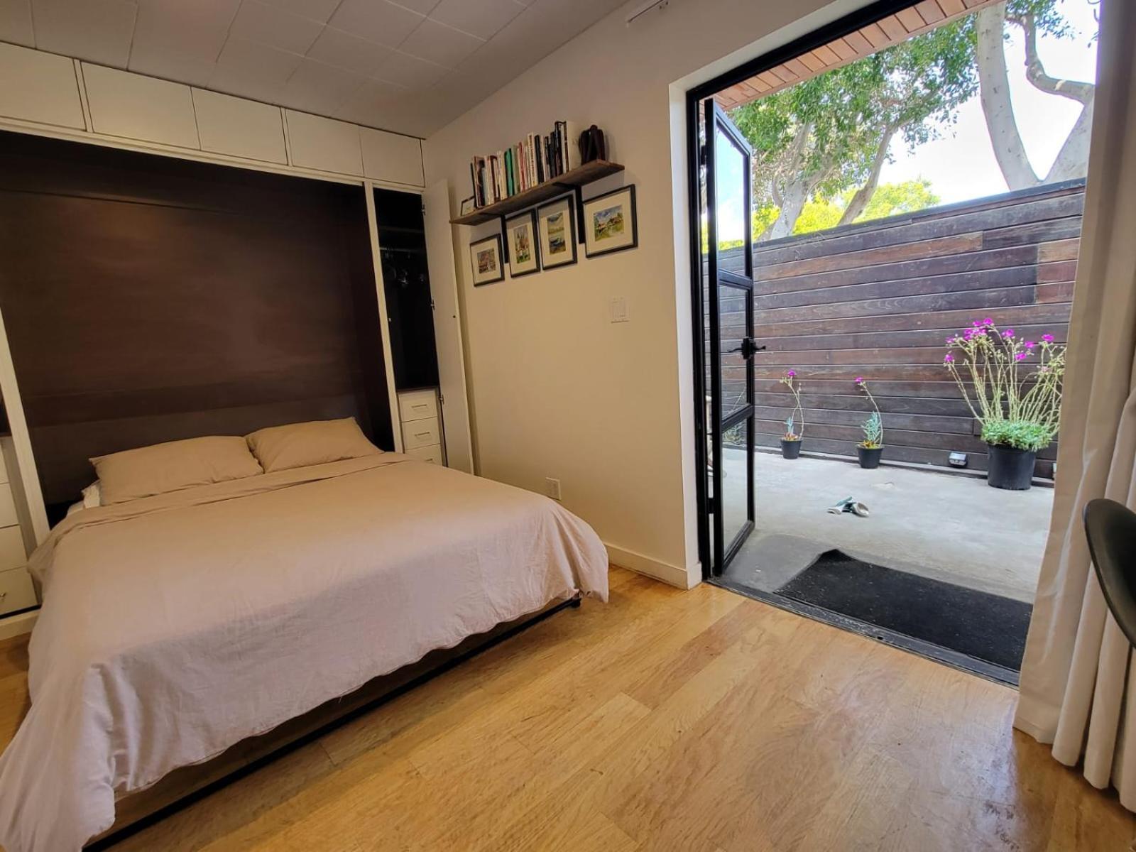 Venice Beach Studio With Large Private Patio Steps To The Beach Los Angeles Zewnętrze zdjęcie
