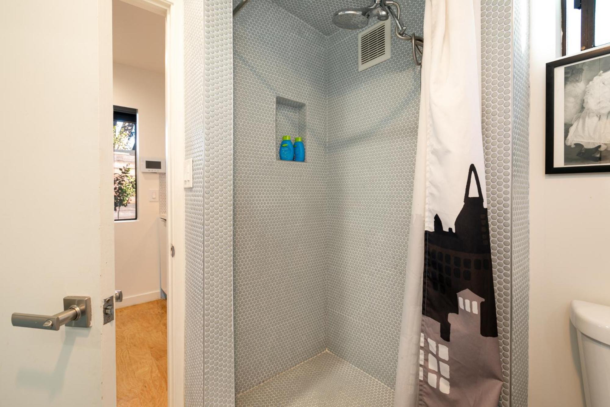 Venice Beach Studio With Large Private Patio Steps To The Beach Los Angeles Zewnętrze zdjęcie
